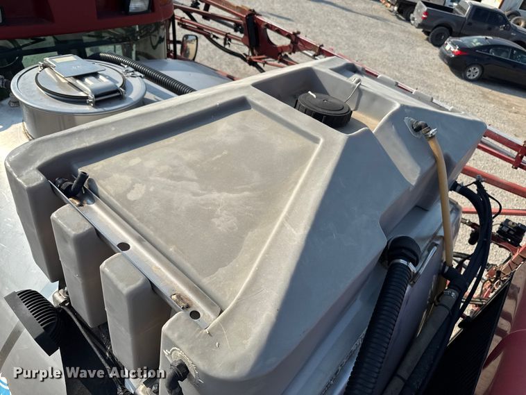 image for item ED1518 2011 Case 4420 Patriot sprayer