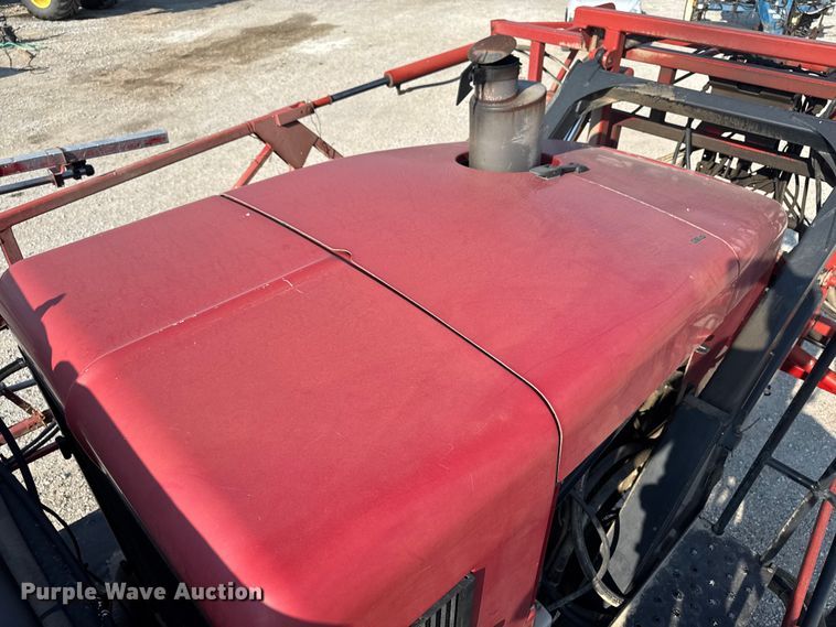 image for item ED1518 2011 Case 4420 Patriot sprayer