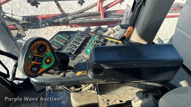 image for item ED1518 2011 Case 4420 Patriot sprayer