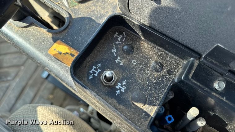 image for item ED1518 2011 Case 4420 Patriot sprayer