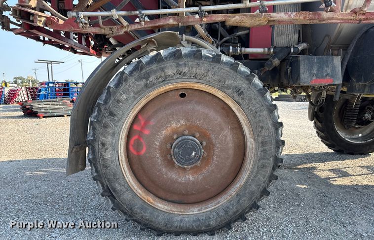 image for item ED1518 2011 Case 4420 Patriot sprayer