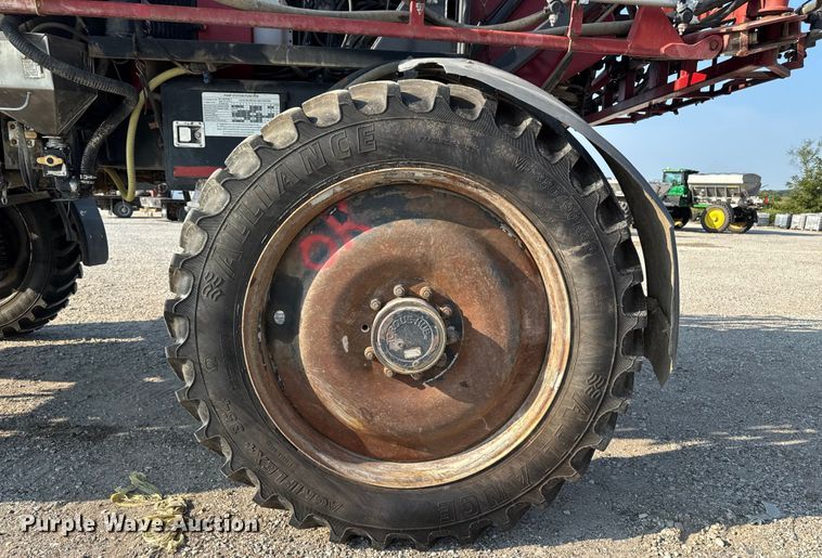 image for item ED1518 2011 Case 4420 Patriot sprayer