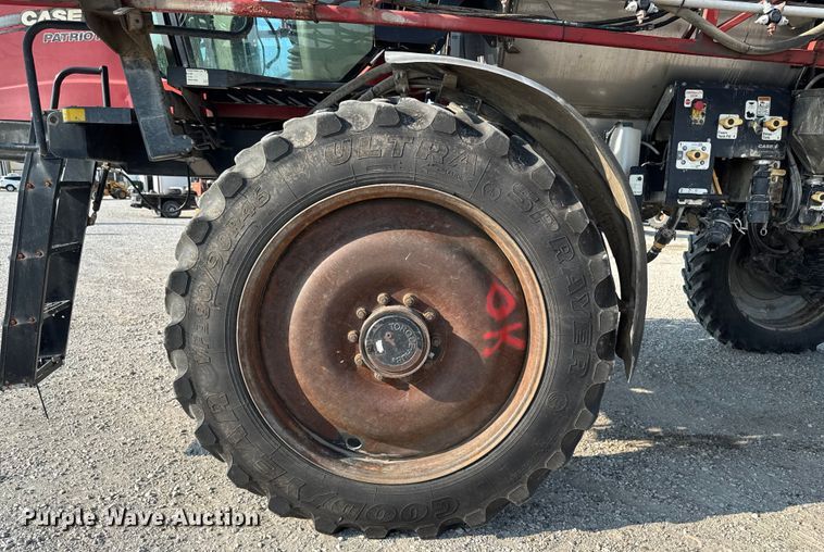 image for item ED1518 2011 Case 4420 Patriot sprayer