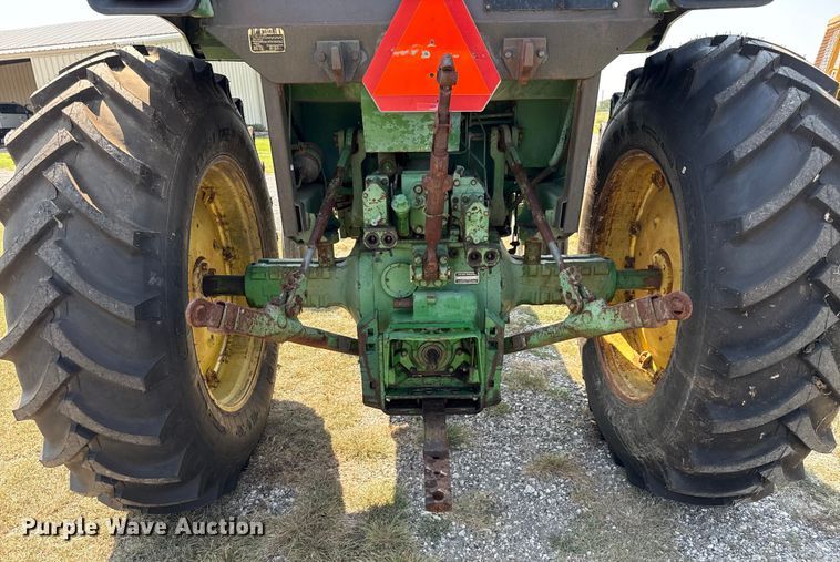 image for item ED5909 1980 John Deere 4240 tractor