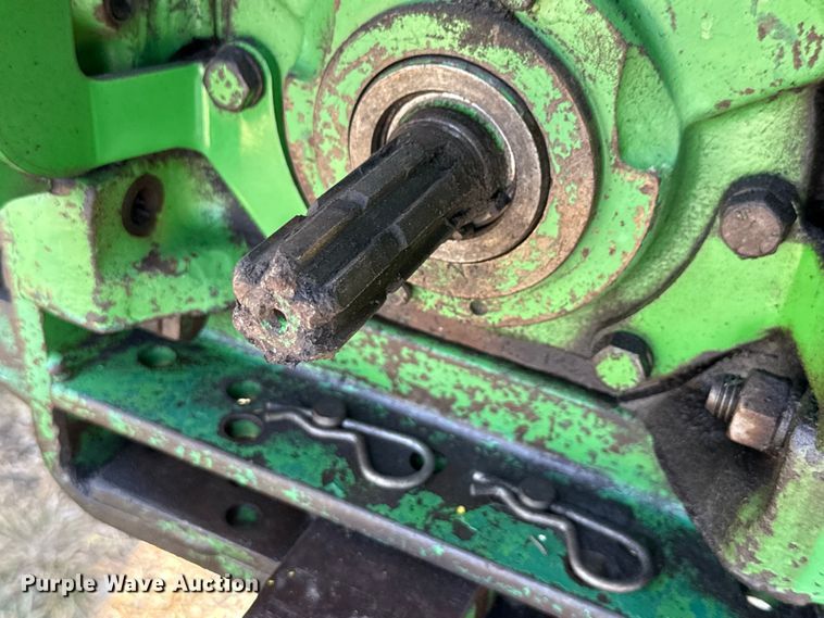 image for item ED5909 1980 John Deere 4240 tractor