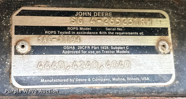 image for item ED5909 1980 John Deere 4240 tractor