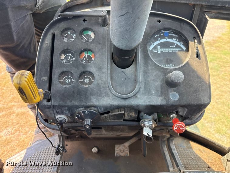 image for item ED5909 1980 John Deere 4240 tractor