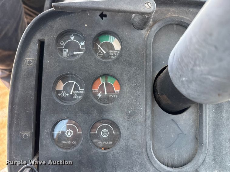 image for item ED5909 1980 John Deere 4240 tractor