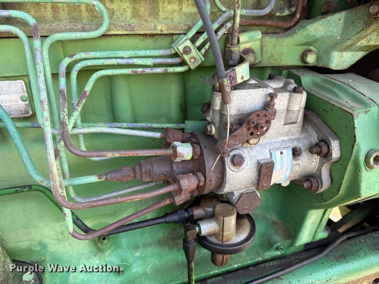 image for item ED5909 1980 John Deere 4240 tractor