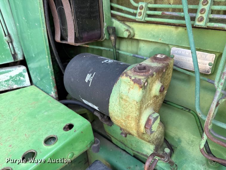 image for item ED5909 1980 John Deere 4240 tractor