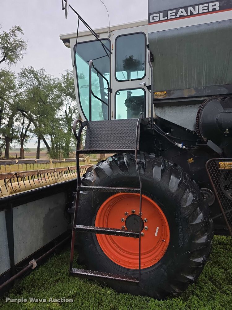 image for item EF3804 Gleaner M2 combine