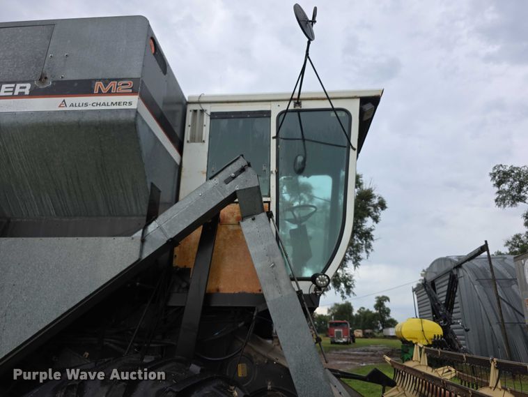 image for item EF3804 Gleaner M2 combine