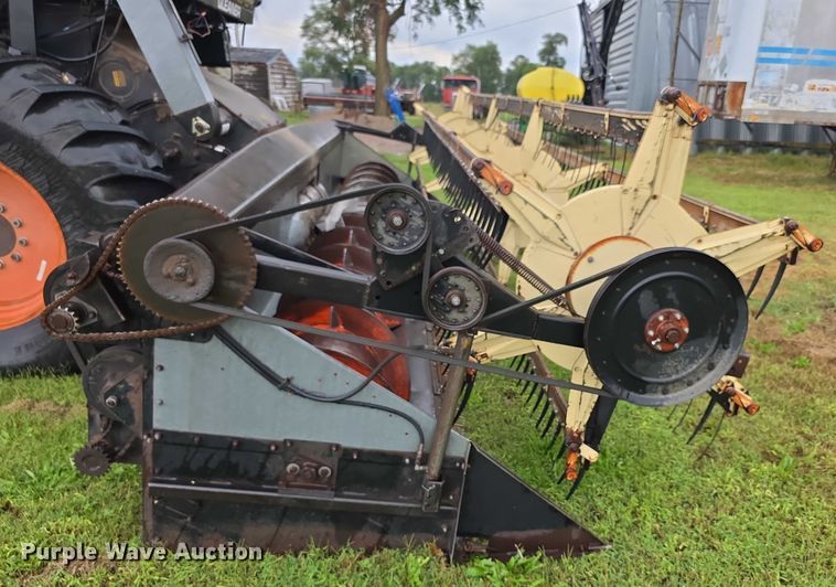 image for item EF3804 Gleaner M2 combine