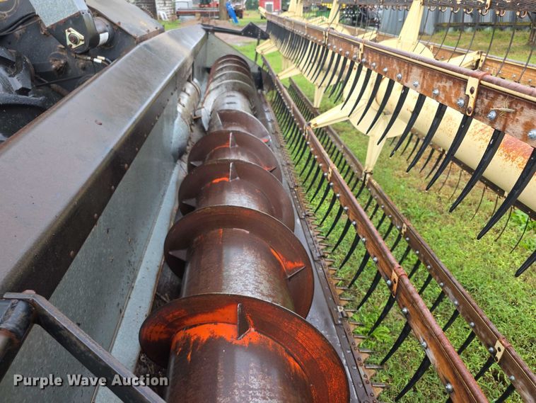 image for item EF3804 Gleaner M2 combine