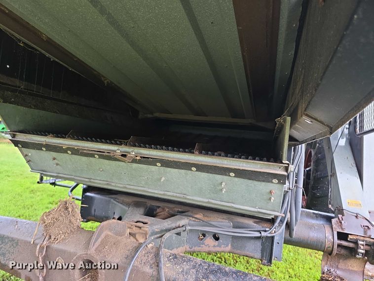 image for item EF3804 Gleaner M2 combine