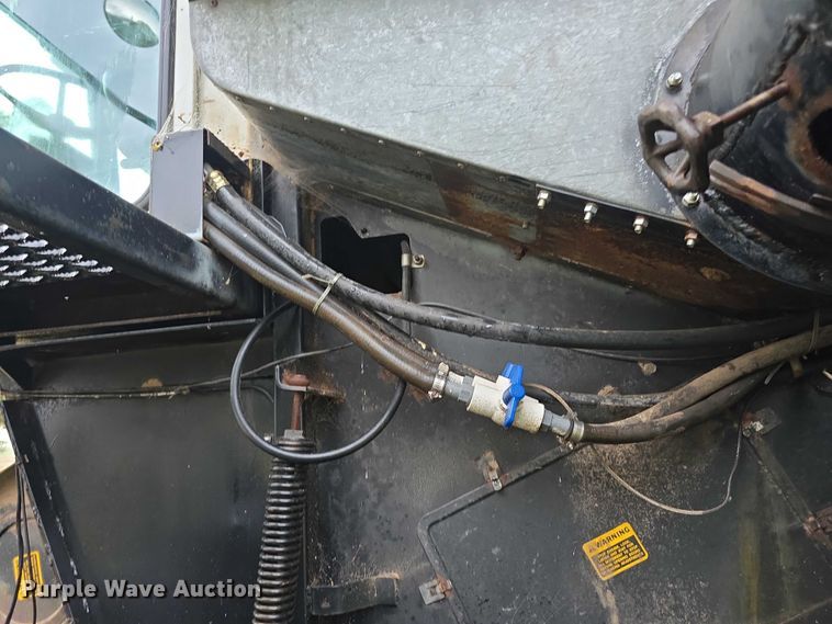 image for item EF3804 Gleaner M2 combine