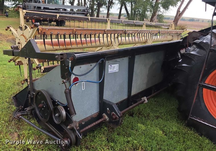 image for item EF3804 Gleaner M2 combine