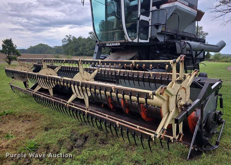 image for item EF3804 Gleaner M2 combine