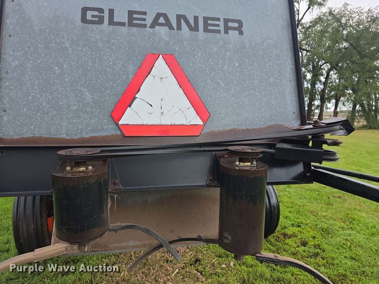 image for item EF3804 Gleaner M2 combine