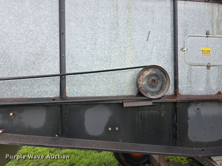 image for item EF3804 Gleaner M2 combine