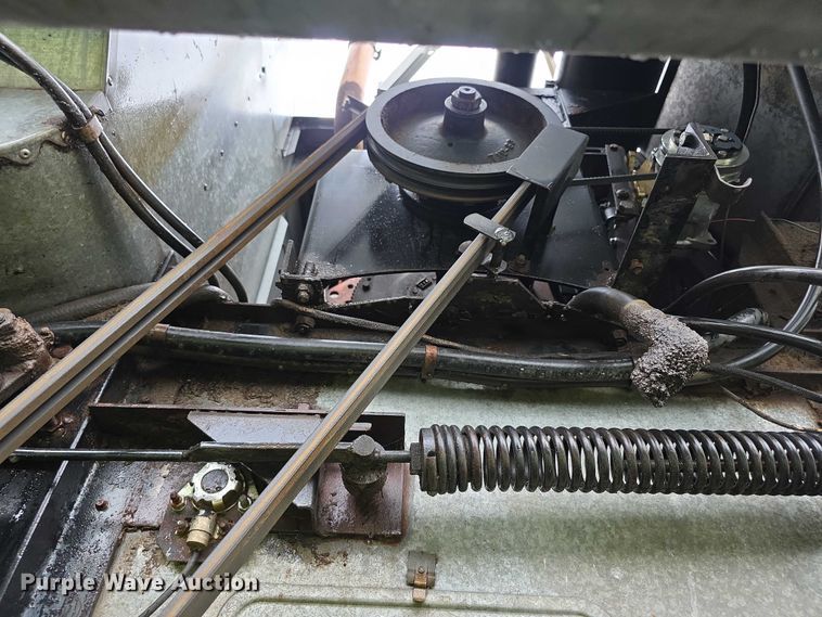 image for item EF3804 Gleaner M2 combine