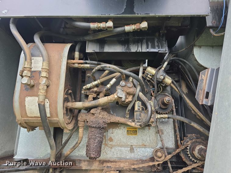 image for item EF3804 Gleaner M2 combine