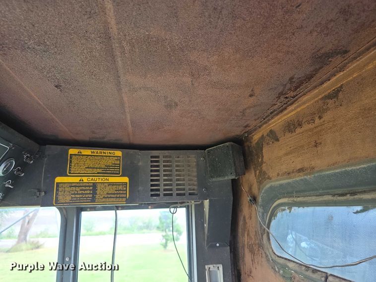 image for item EF3804 Gleaner M2 combine