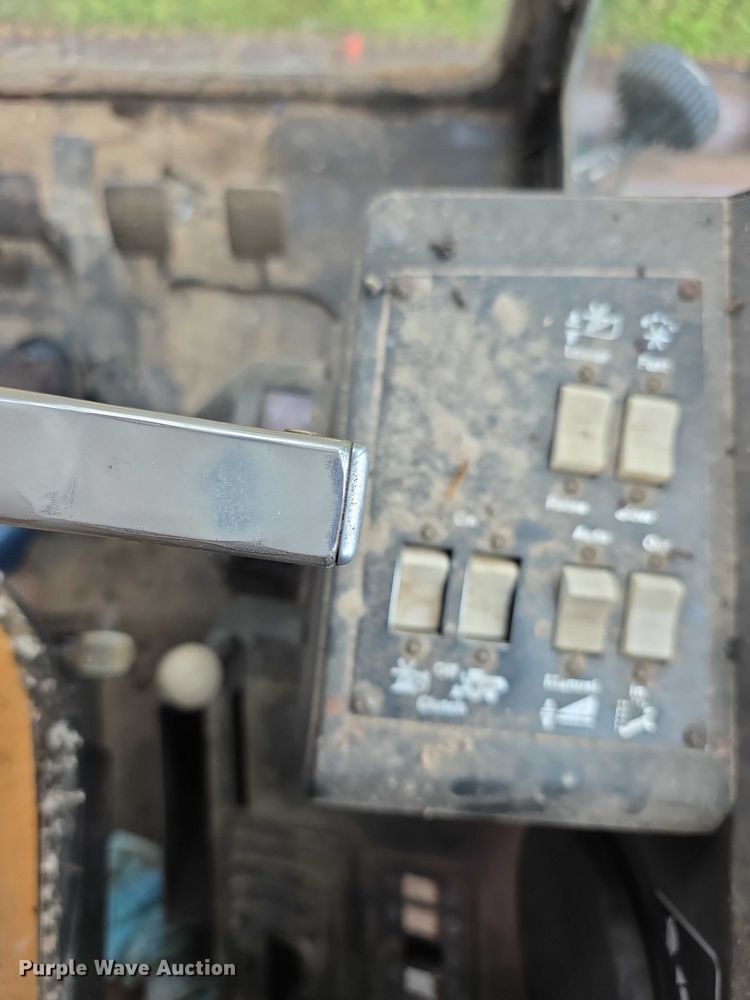 image for item EF3804 Gleaner M2 combine