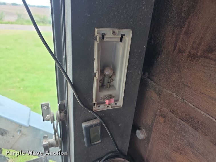 image for item EF3804 Gleaner M2 combine