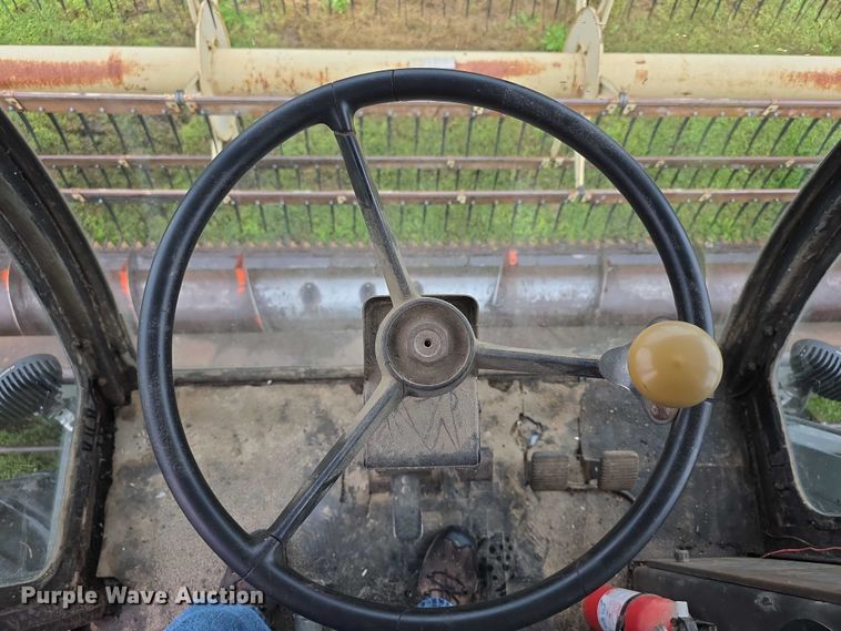 image for item EF3804 Gleaner M2 combine