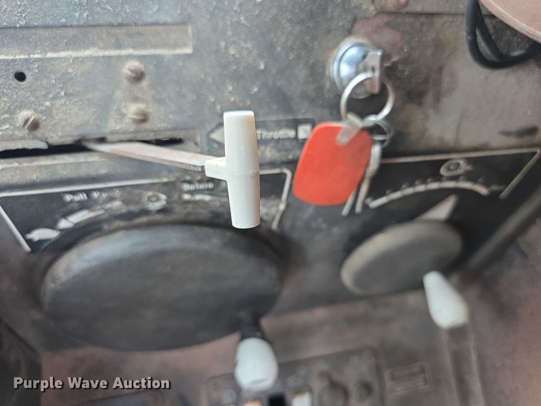 image for item EF3804 Gleaner M2 combine