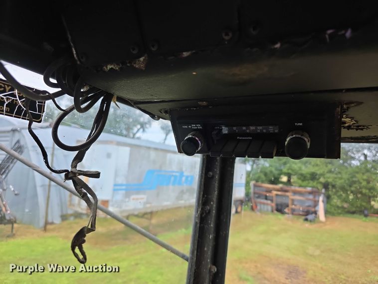 image for item EF3804 Gleaner M2 combine