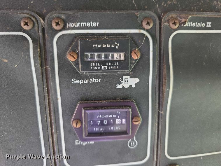 image for item EF3804 Gleaner M2 combine