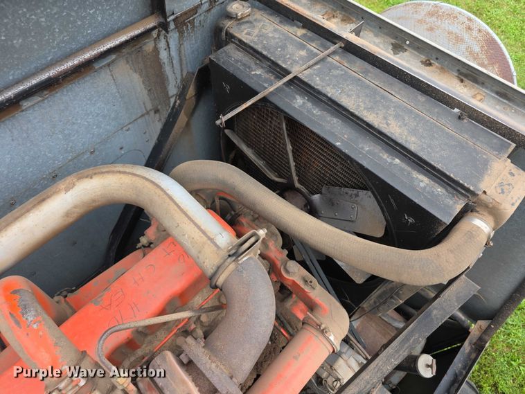 image for item EF3804 Gleaner M2 combine