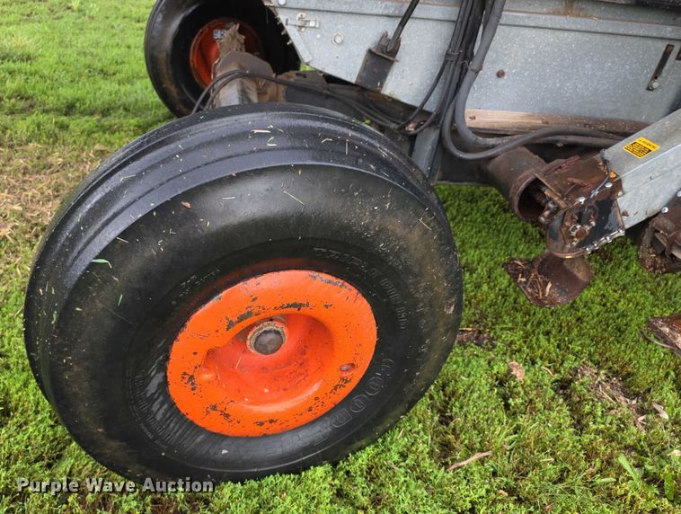 image for item EF3804 Gleaner M2 combine