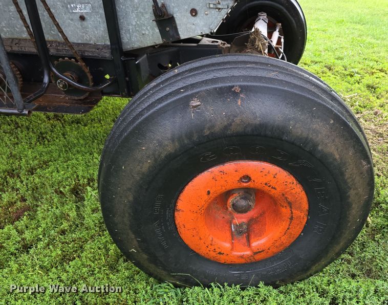 image for item EF3804 Gleaner M2 combine