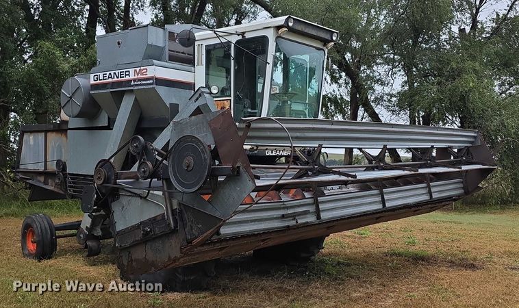 image for item EF3805 Gleaner M2  combine
