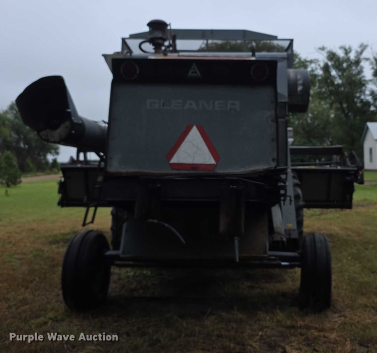 image for item EF3805 Gleaner M2  combine