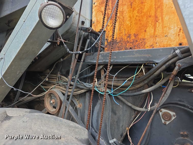 image for item EF3805 Gleaner M2  combine