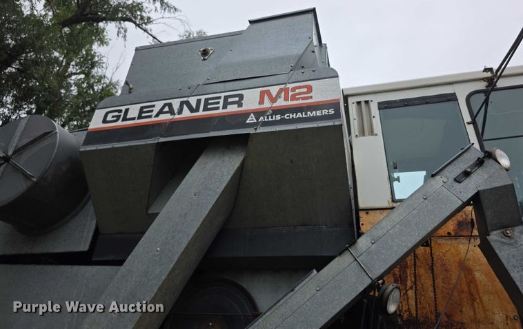 image for item EF3805 Gleaner M2  combine