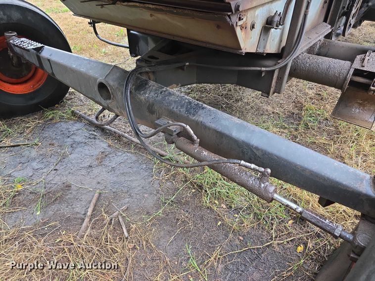 image for item EF3805 Gleaner M2  combine