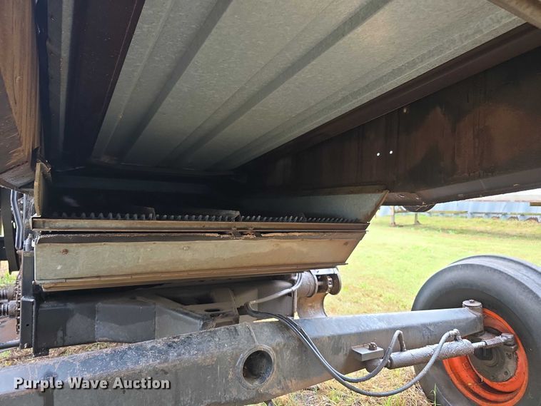 image for item EF3805 Gleaner M2  combine