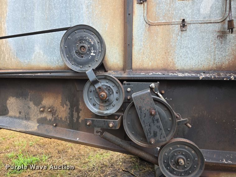 image for item EF3805 Gleaner M2  combine