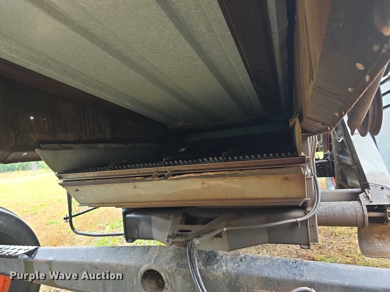 image for item EF3805 Gleaner M2  combine