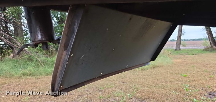 image for item EF3805 Gleaner M2  combine