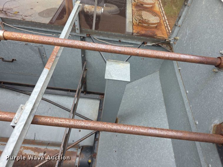 image for item EF3805 Gleaner M2  combine