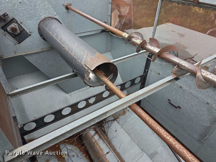 image for item EF3805 Gleaner M2  combine