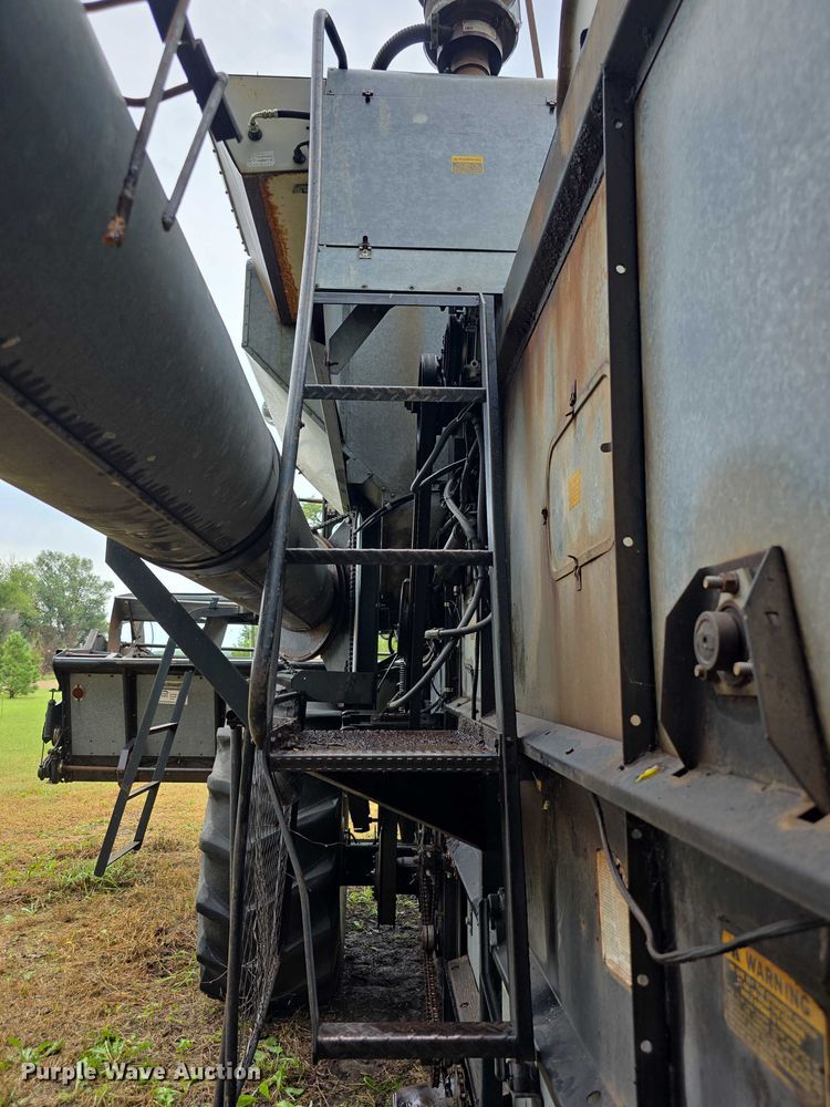 image for item EF3805 Gleaner M2  combine