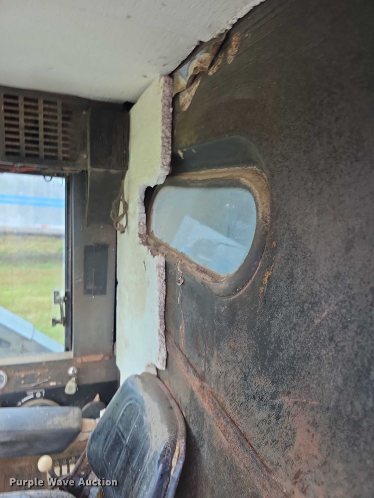 image for item EF3805 Gleaner M2  combine