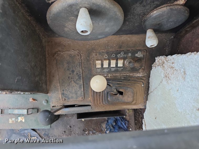 image for item EF3805 Gleaner M2  combine